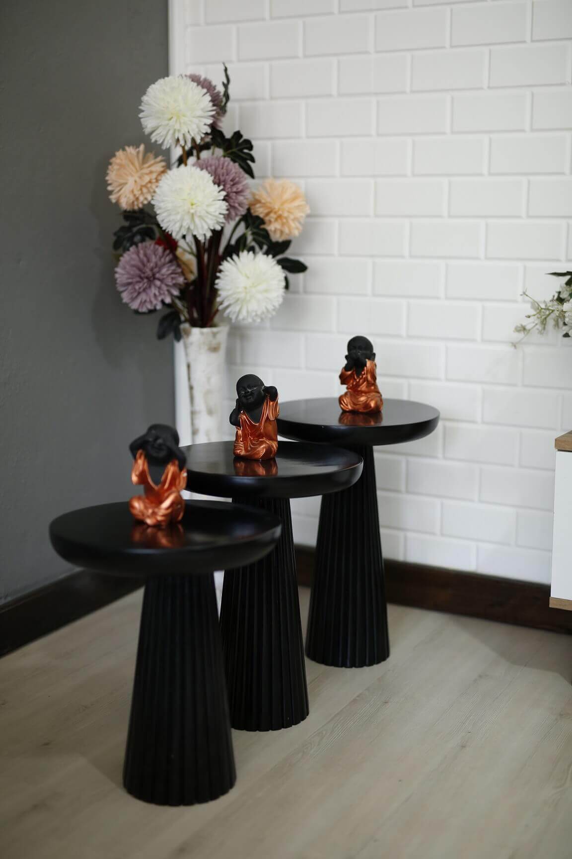 Çizgili Konik Mantar Sehpa