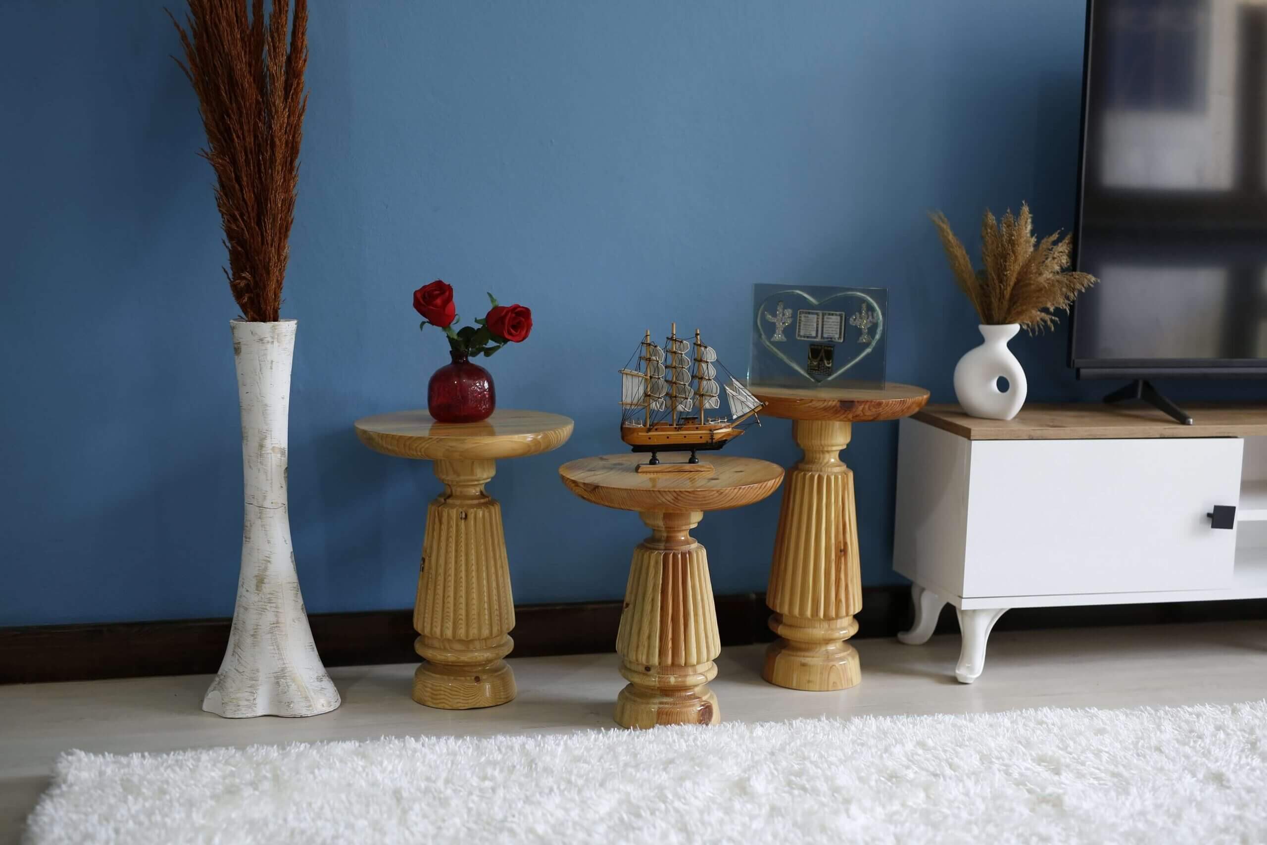 Oval Çizgili Vernikli Yan Sehpa