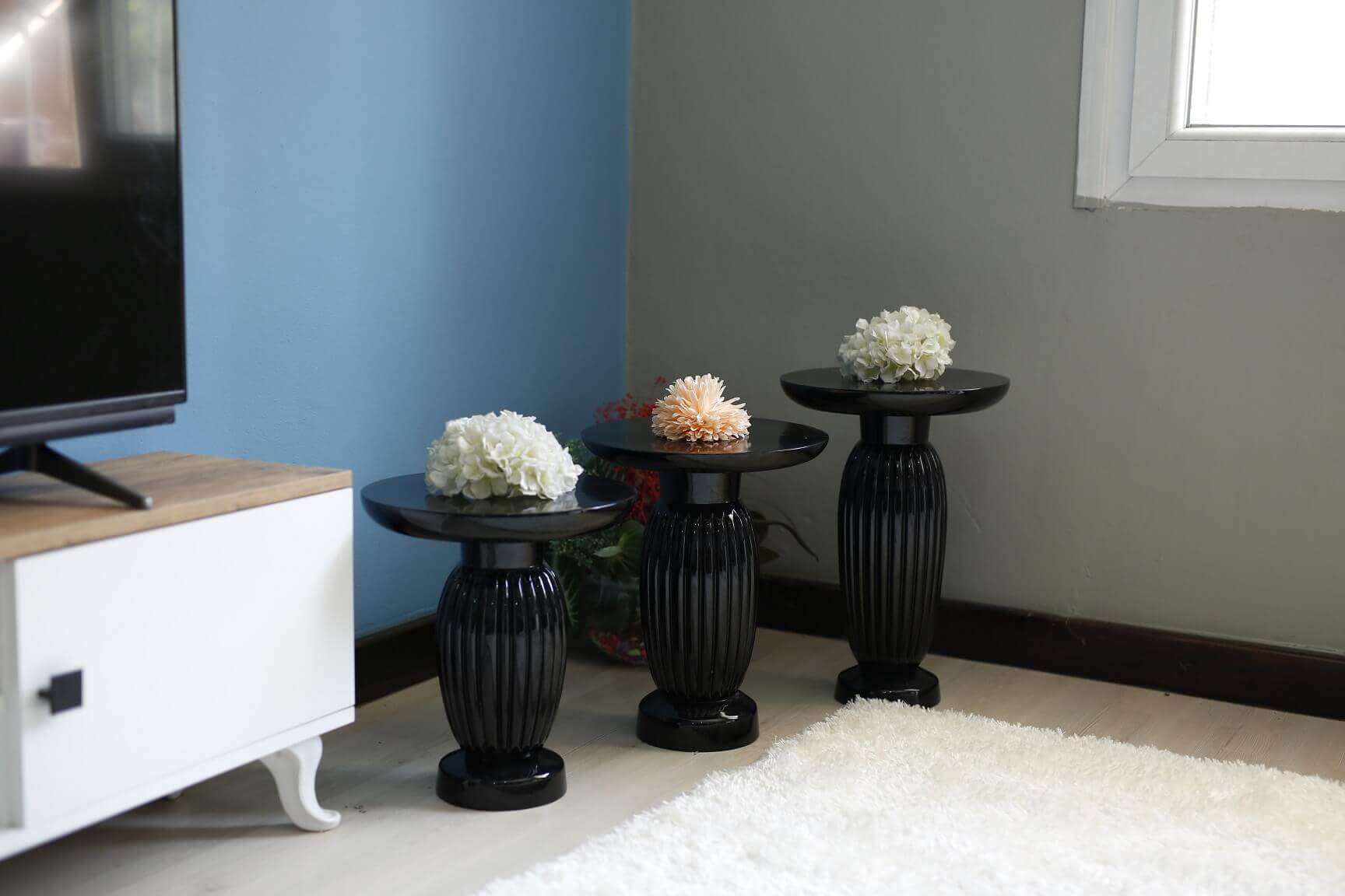 Siyah 3'lü Çizgili Vazo Yan Sehpa